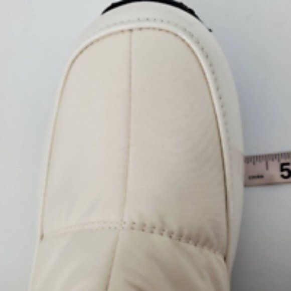 Easy Street Womens Cuddle Winter Boots Ivory Quilted Zipper Faux Fur Trim‎ 6.5 W - Picture 6 of 11
